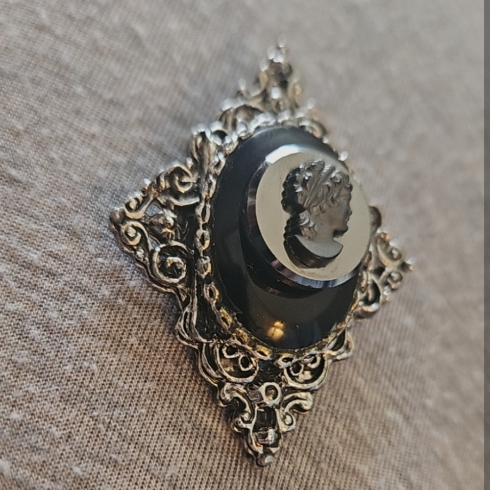 1day 1930s Victorian Carved Onyx  Cameo Brooch Pin With Hematite